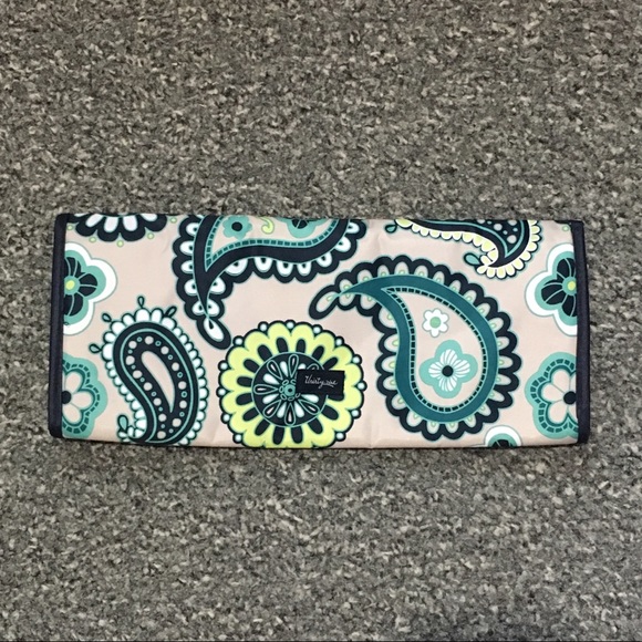 Thirty One Thermal Flat Iron Fold Over Paisley Day - Picture 3 of 6